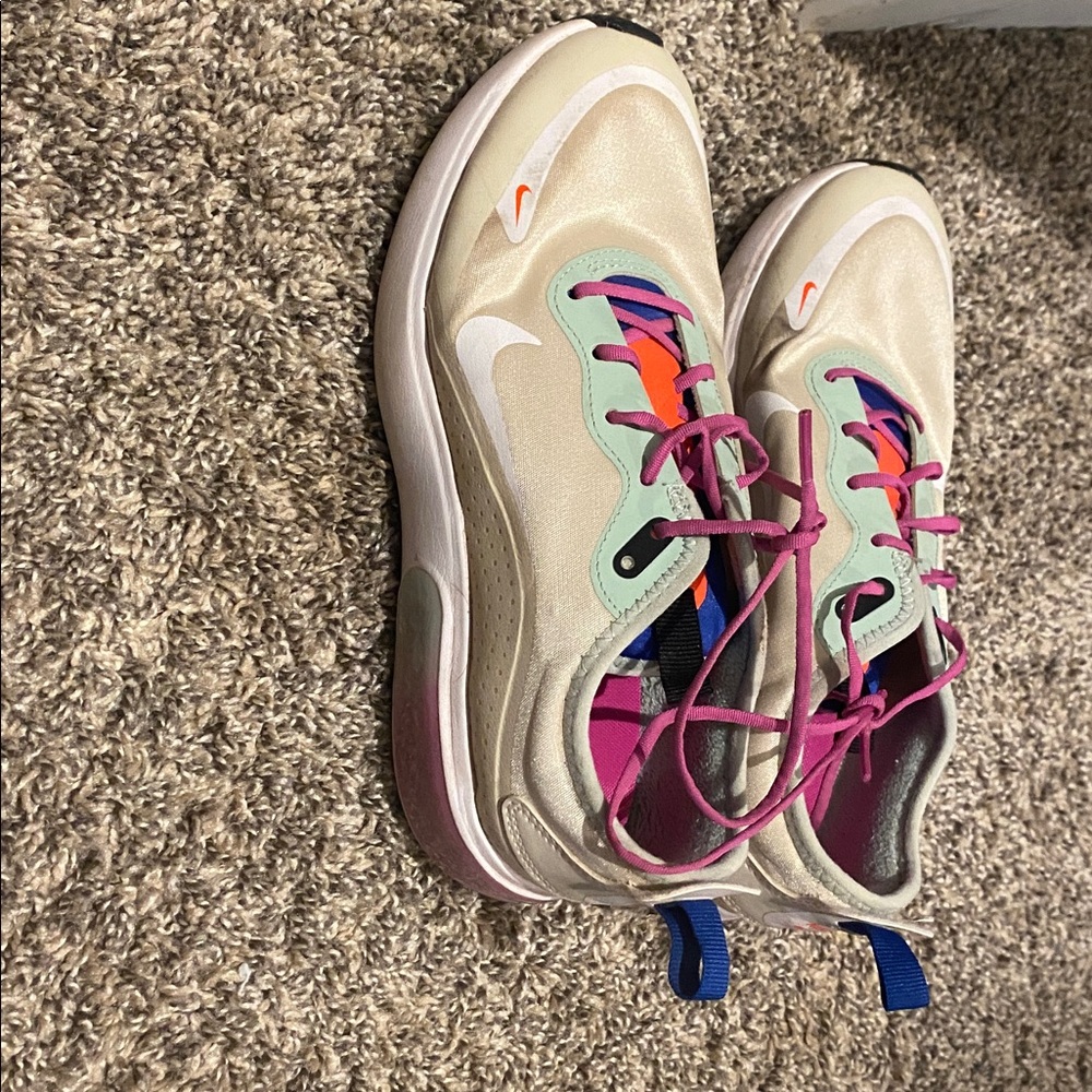 Nike air max Cream and Pink Athletic Sneakers. Size 7. Barely worn.